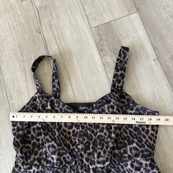 Torrid Sweetheart Cami On the Prowl Leopard Chocolate Top Tank Sleeveless Peplum - Picture 4 of 7